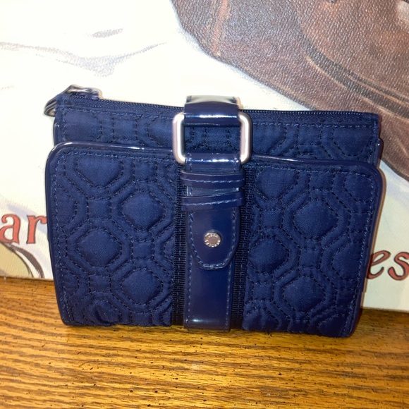Vera Bradley Vintage Bifold Quilted Wallet Navy - EUC - Picture 2 of 11